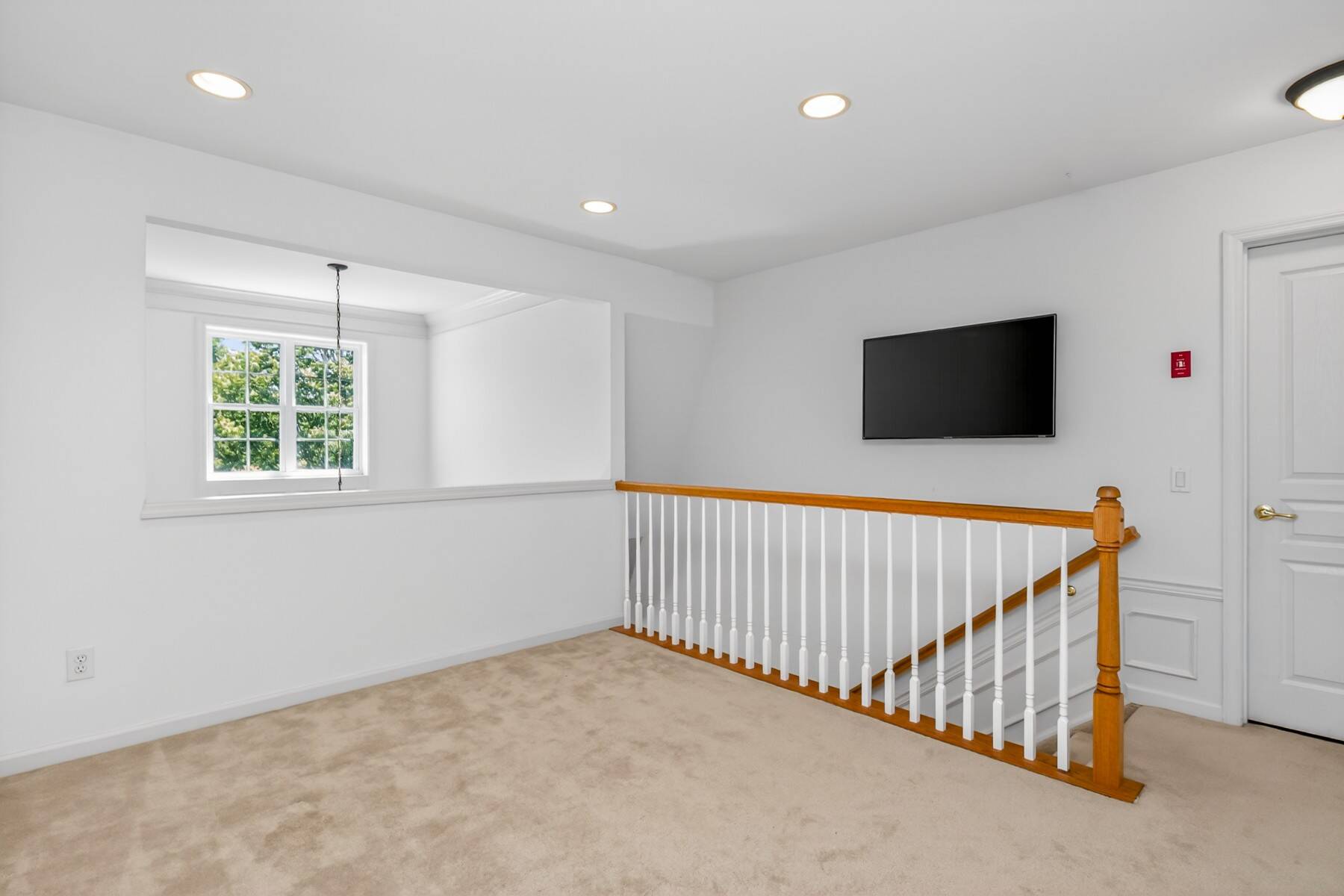  The Ease of First-Floor Living, The Space to Entertain - 物件實景