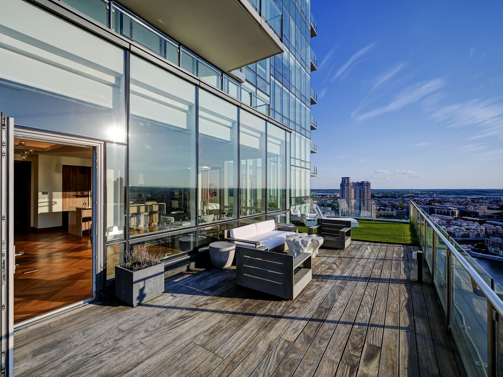  Four Seasons Private Residences - 物件實景