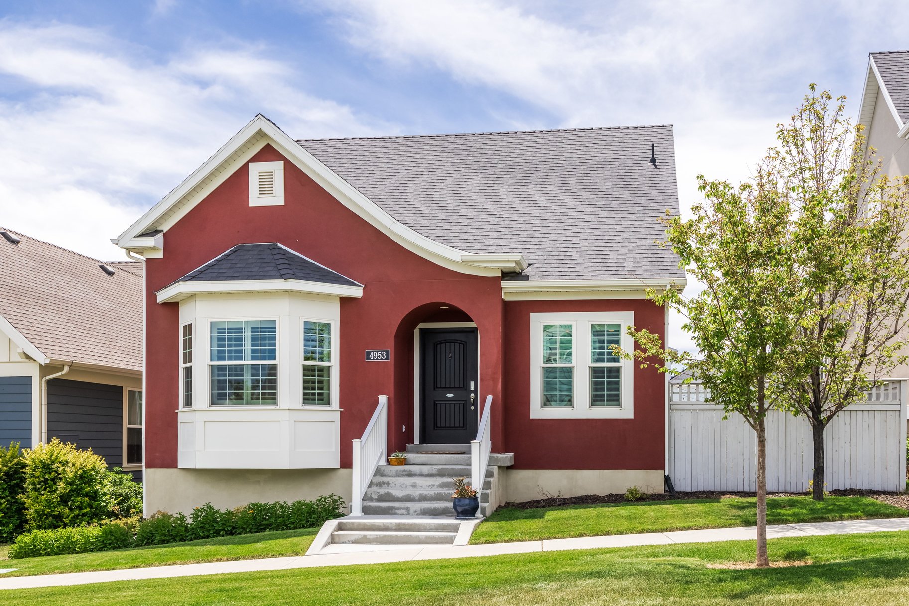  Move-In Ready in Daybreak — Steps from the Lake, Loaded with Custom Upgrades - 物件實景