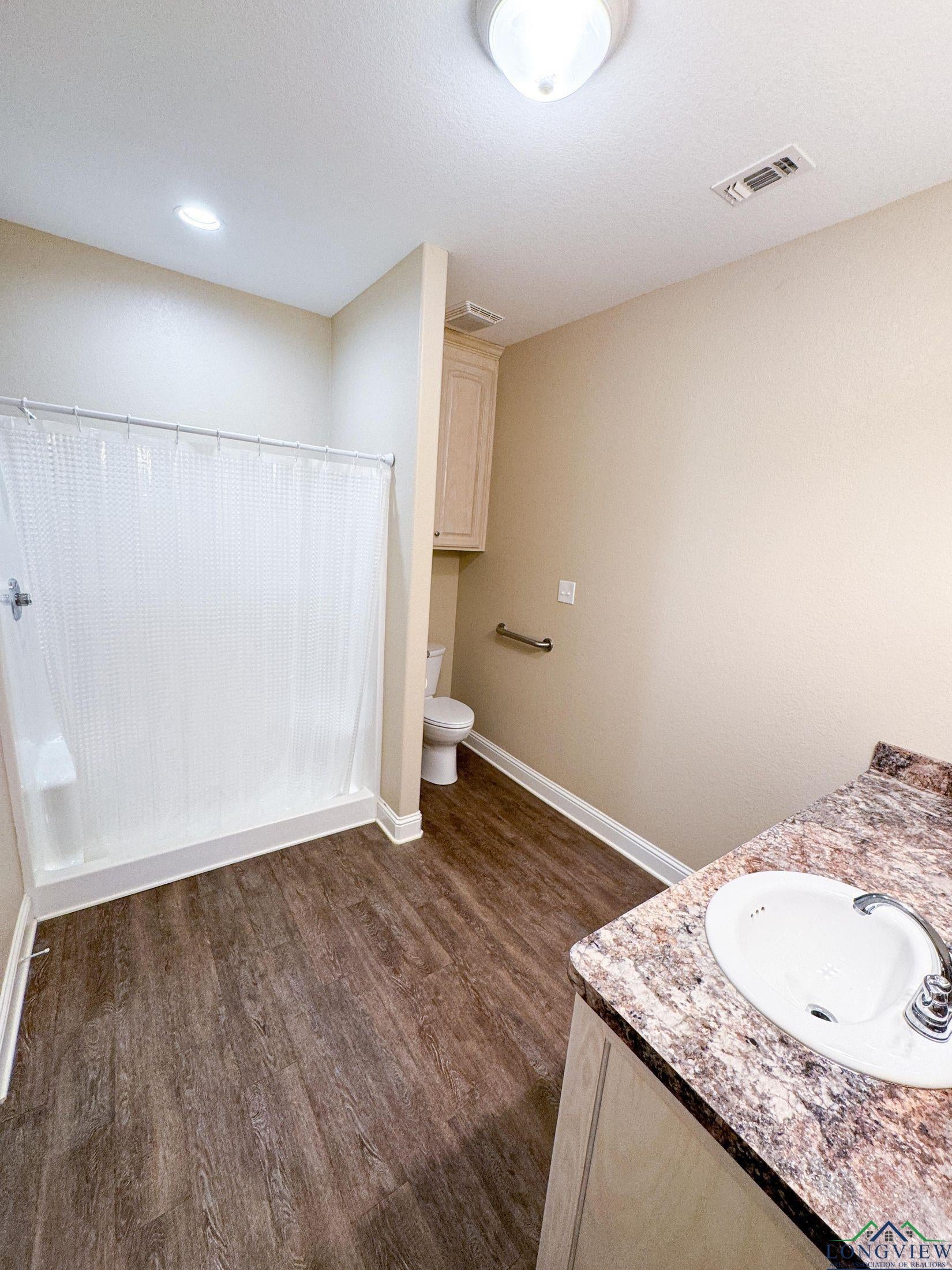 Bivins, Texas, 75555, United States, 3 Bedrooms Bedrooms, ,3 BathroomsBathrooms,Residential,For Sale,1873299