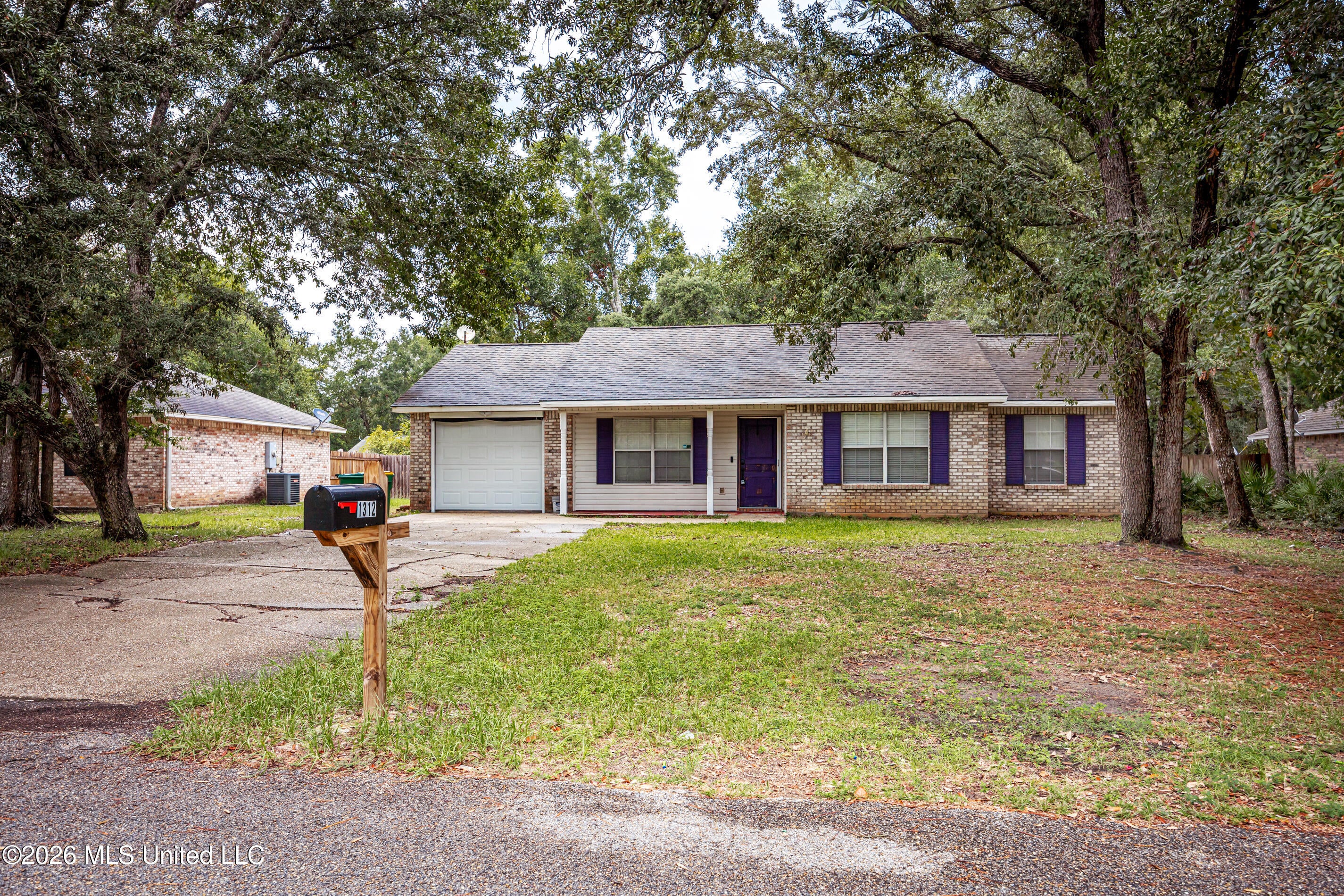 Willow St, Ocean Springs, MS 39564