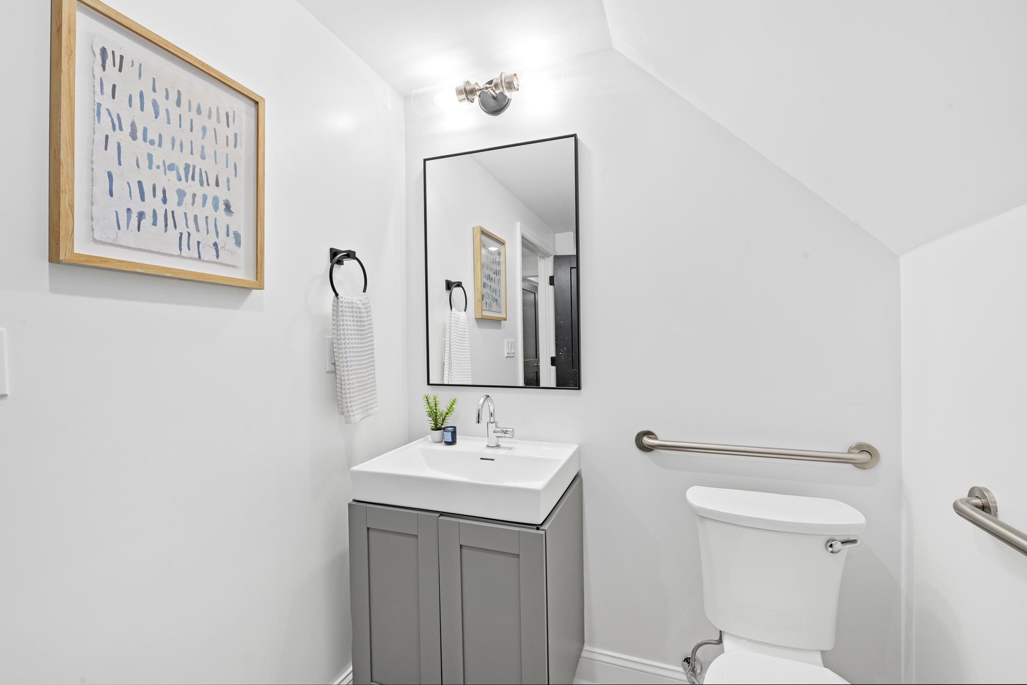 Jersey City, New Jersey, 07307, United States, 3 Bedrooms Bedrooms, ,3 BathroomsBathrooms,Residential,For Sale,1965094