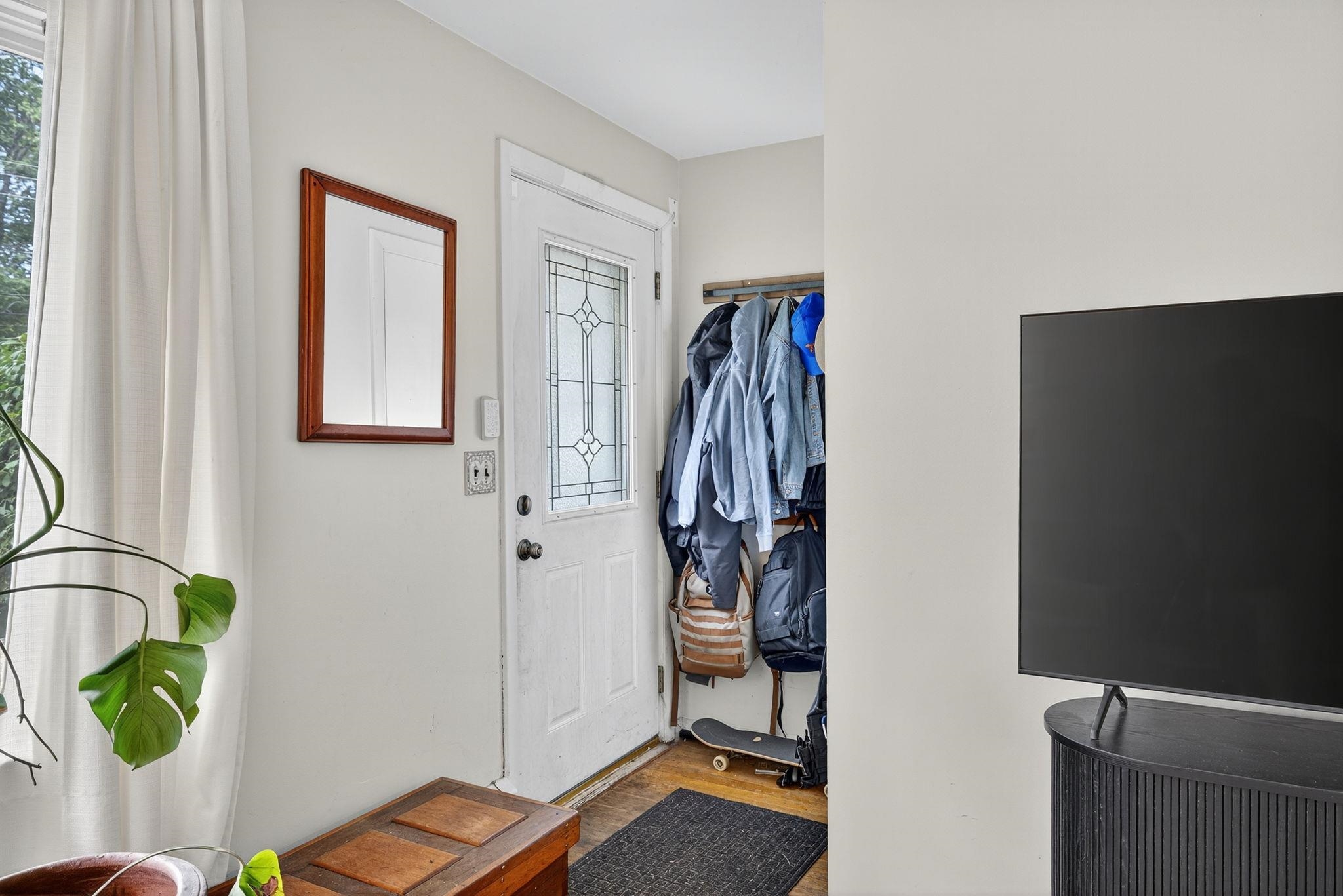 Portsmouth, New Hampshire, 03801, United States, 3 Bedrooms Bedrooms, ,1 BathroomBathrooms,Residential,For Sale,1934652