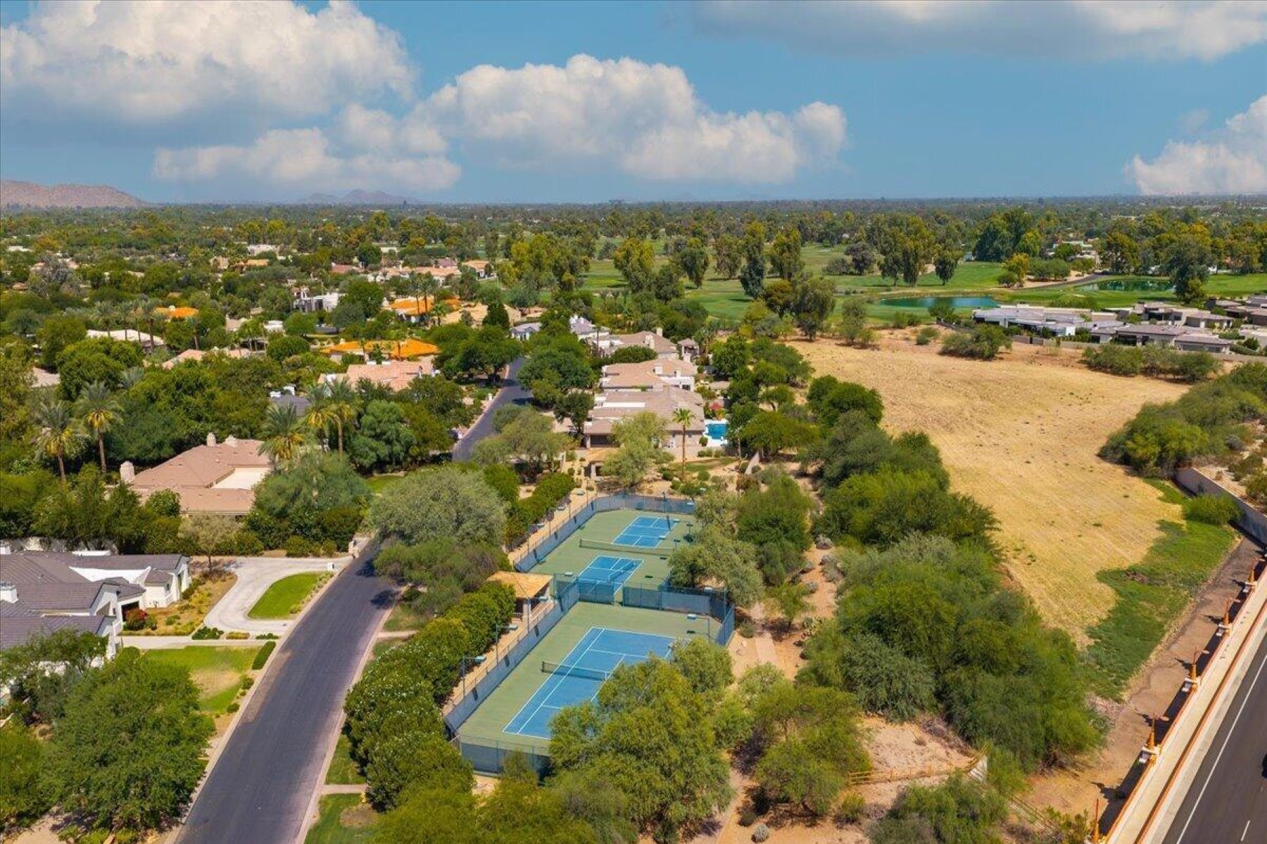  7124 E Foothill Drive  Paradise Valley, AZ - 物件實景