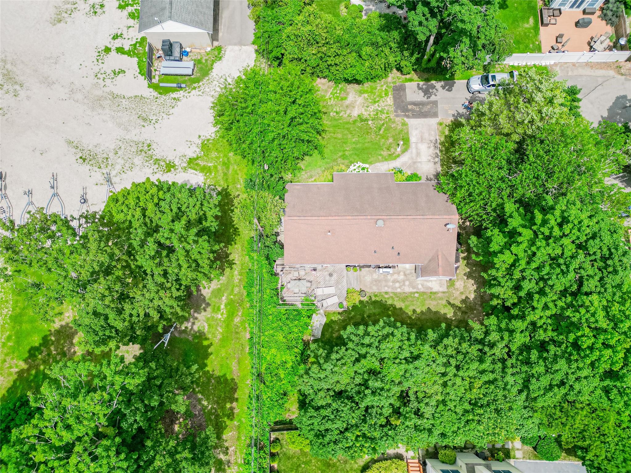 Huntington, New York, 11743, United States, 2 Bedrooms Bedrooms, ,2 BathroomsBathrooms,Residential,For Sale,1847345