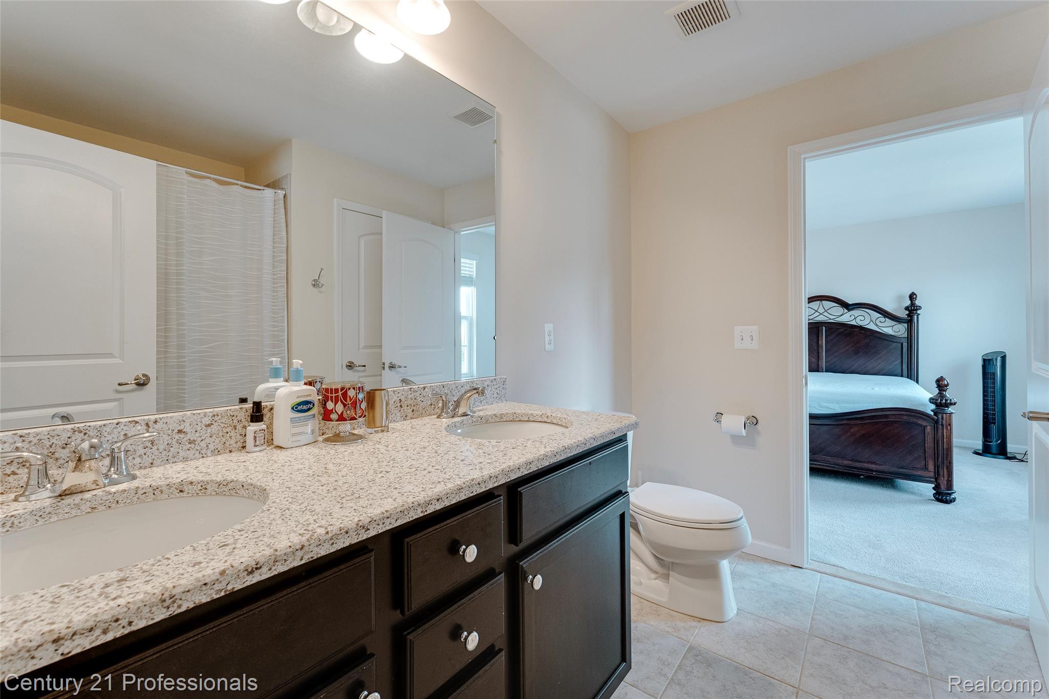 Canton, Michigan, 48187, United States, 5 Bedrooms Bedrooms, ,6 BathroomsBathrooms,Residential,For Sale,1908049