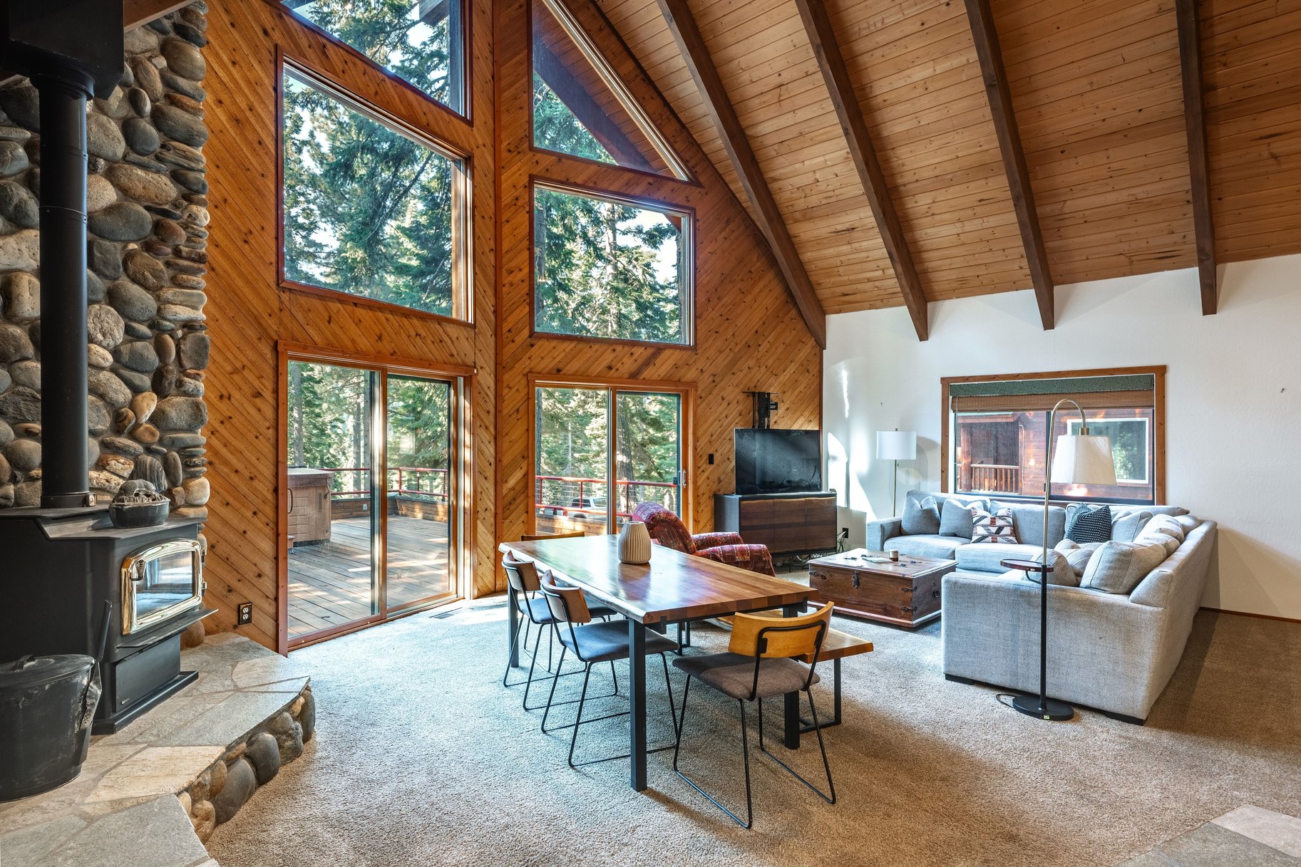  Alpine Peaks Chalet - Ski-Inspired Living on the Forest’s Edge - 物件實景