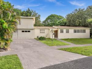 North Miami Beach, Florida, 33179, United States, 4 Bedrooms Bedrooms, ,2 BathroomsBathrooms,Residential,For Sale,1988572