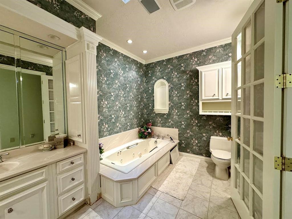 Chickasha, Oklahoma, 73018, United States, 7 Bedrooms Bedrooms, ,7 BathroomsBathrooms,Residential,For Sale,1921777