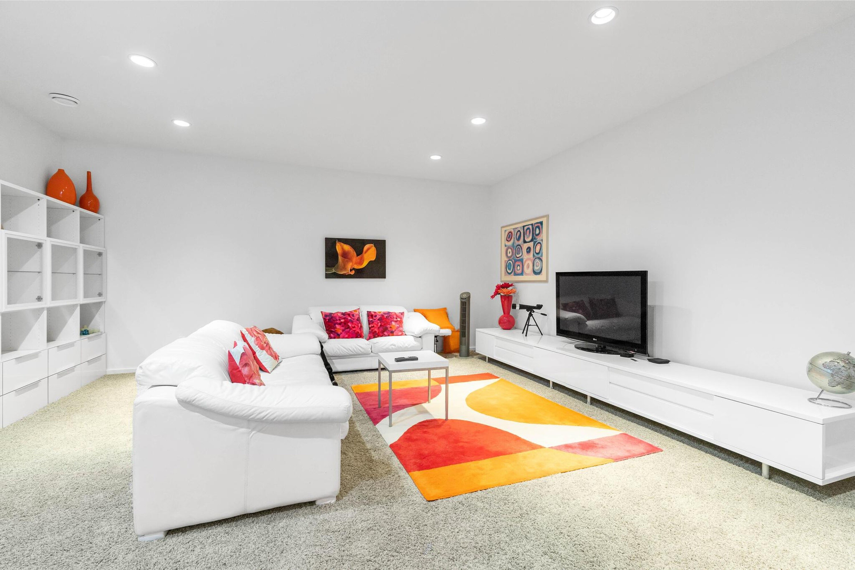  Modern Lakeshore Home - 物件實景