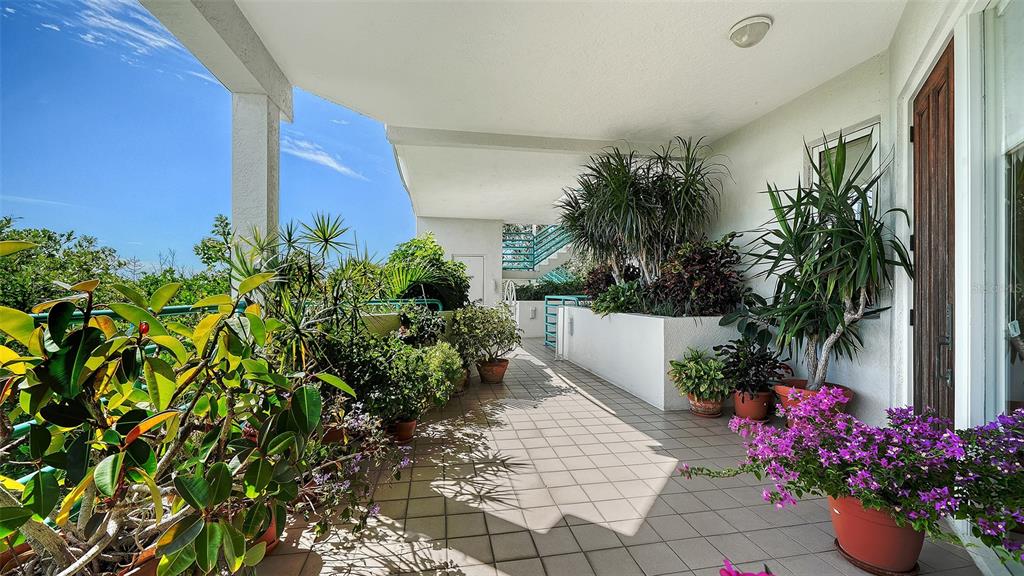 Longboat Key, Florida, 34228, United States, 2 Bedrooms Bedrooms, ,3 BathroomsBathrooms,Residential,For Sale,1989071