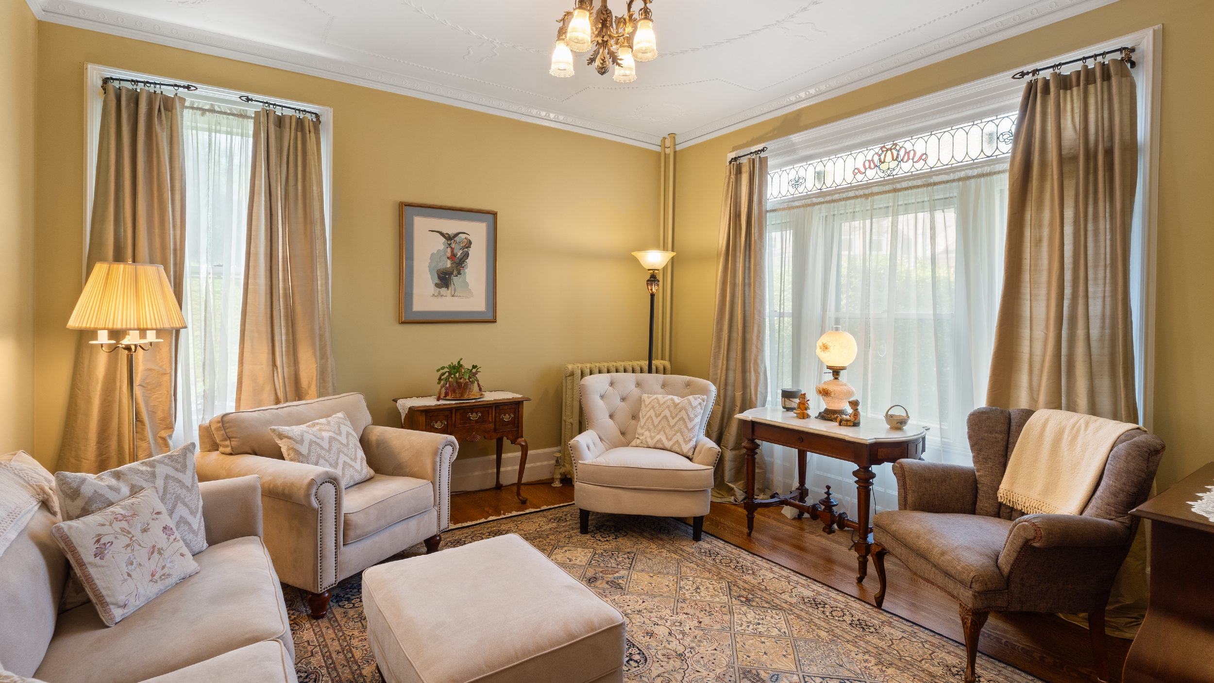  Charming In-Town Victorian with Large Carriage House - 物件實景