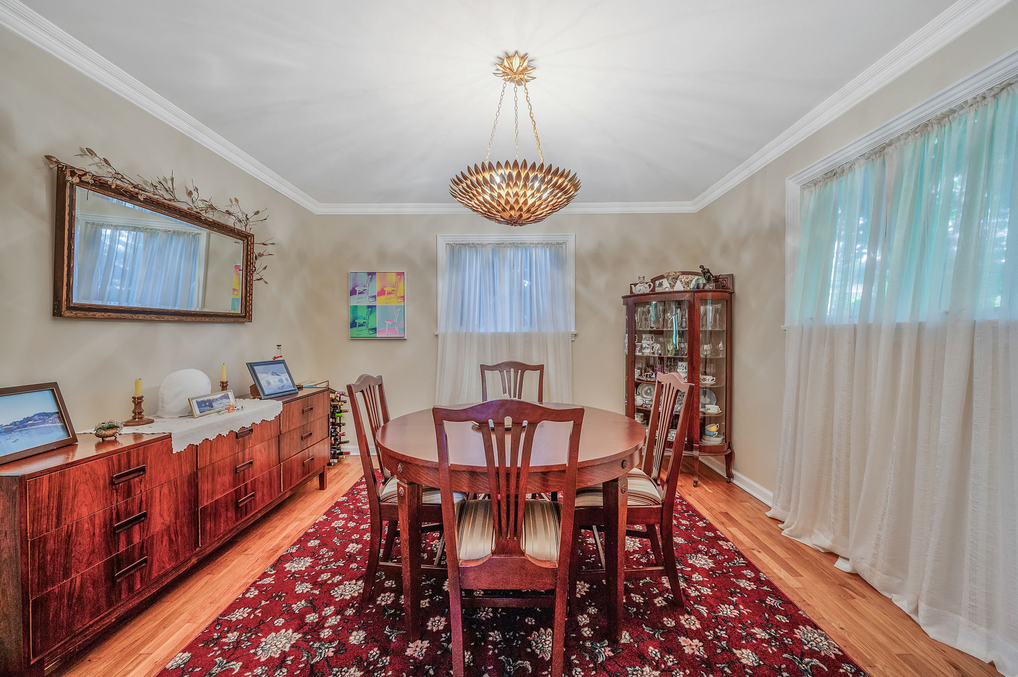Babylon, New York, 11702, United States, 4 Bedrooms Bedrooms, ,3 BathroomsBathrooms,Residential,For Sale,1921676