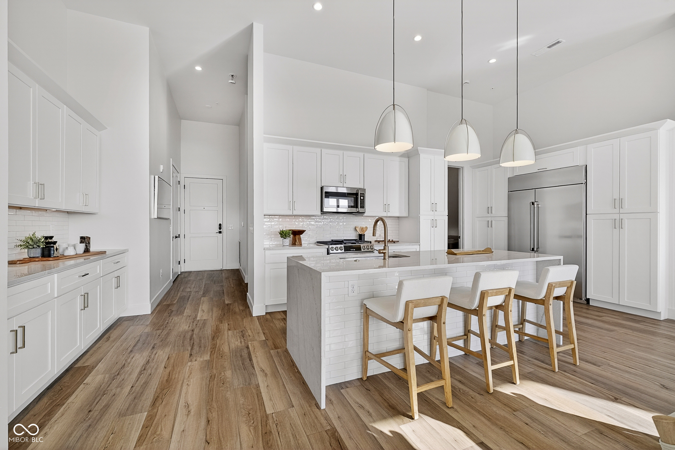 Carmel, Indiana, 46032, United States, 2 Bedrooms Bedrooms, ,3 BathroomsBathrooms,Residential,For Sale,1981116