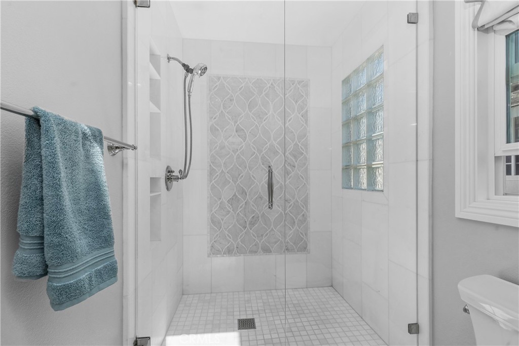 Newport Beach, California, 92660, United States, 4 Bedrooms Bedrooms, ,4 BathroomsBathrooms,Residential,For Sale,1949668