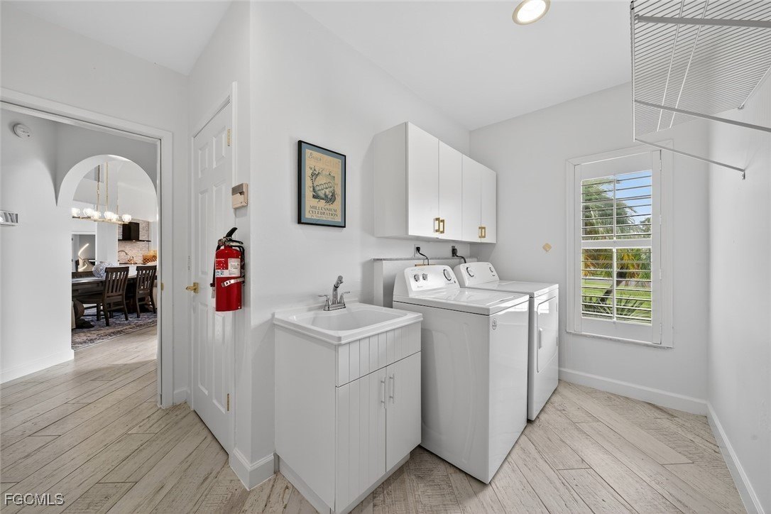 Fort Myers, Florida, 33908, United States, 3 Bedrooms Bedrooms, ,3 BathroomsBathrooms,Residential,For Sale,1973710