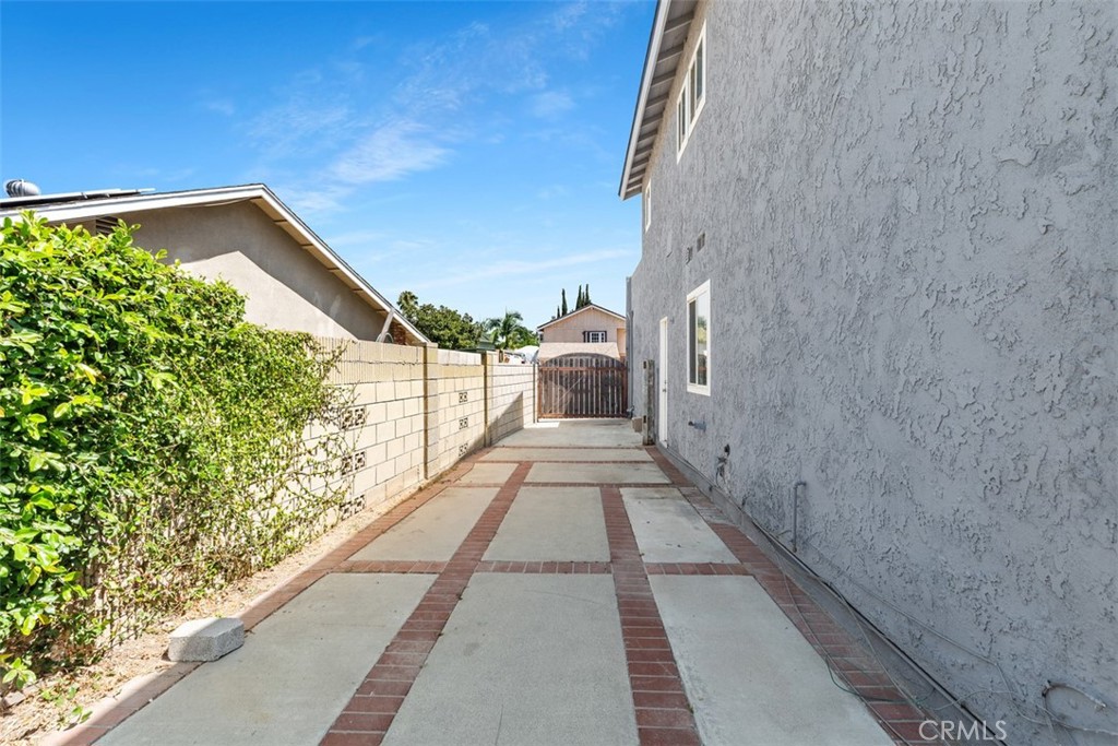Orange, California, 92865, United States, 5 Bedrooms Bedrooms, ,3 BathroomsBathrooms,Residential,For Sale,1906784