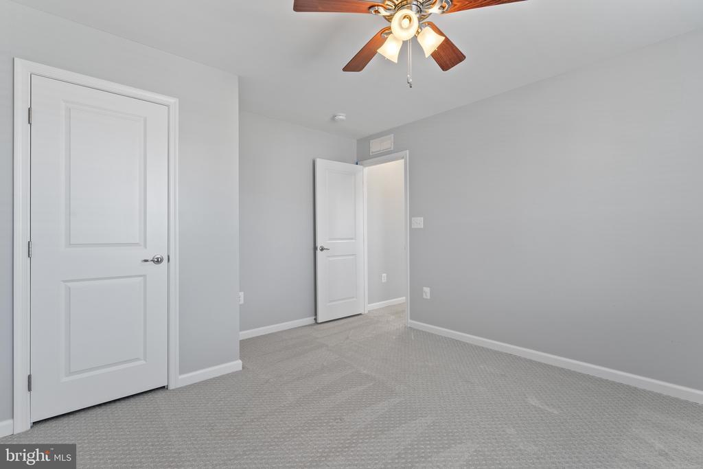 Fredericksburg, Virginia, 22408, United States, 4 Bedrooms Bedrooms, ,4 BathroomsBathrooms,Residential,For Sale,1932682