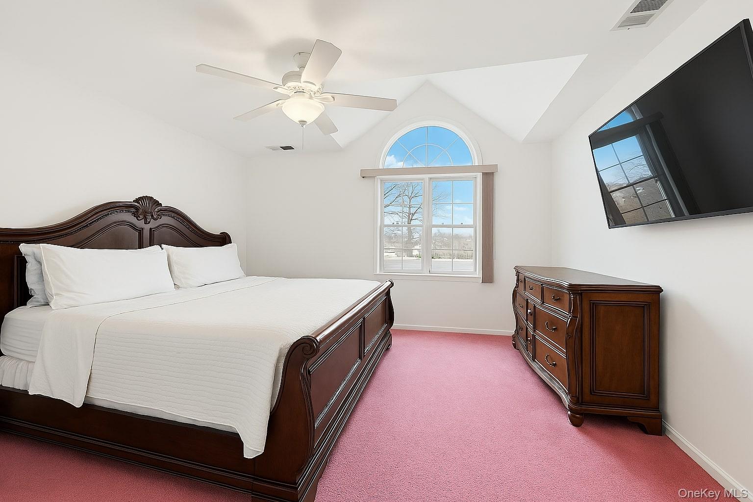 Massapequa Park, New York, 11762, United States, 3 Bedrooms Bedrooms, ,4 BathroomsBathrooms,Residential,For Sale,1941074