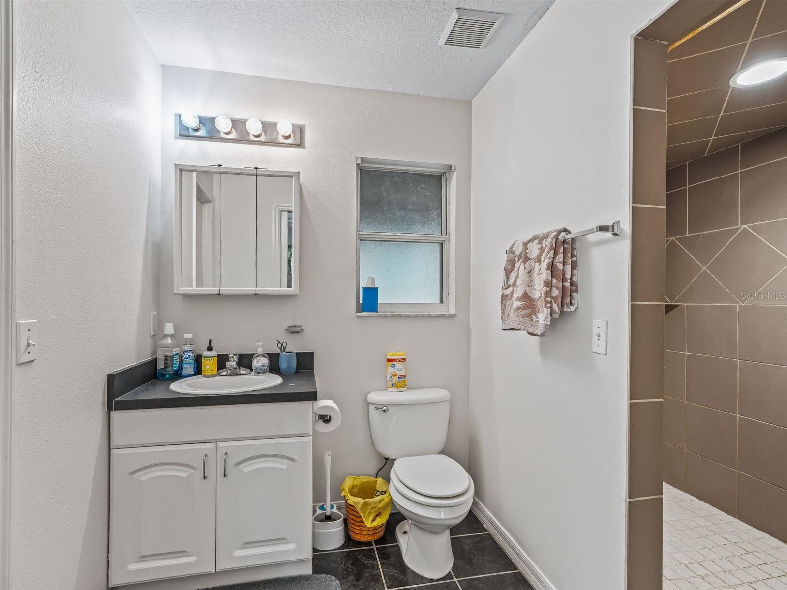 Bushnell, Florida, 33513, United States, 2 Bedrooms Bedrooms, ,2 BathroomsBathrooms,Residential,For Sale,1927706