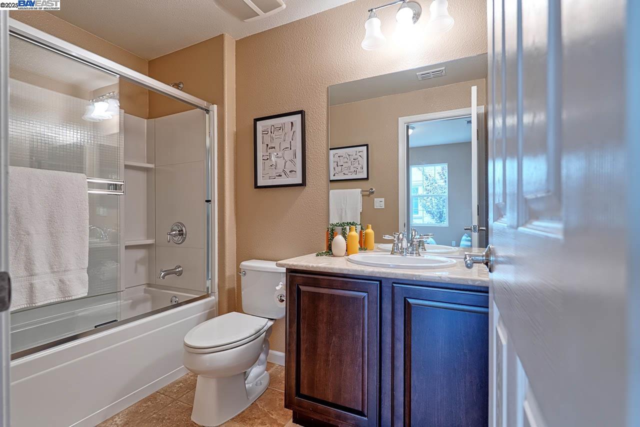Fremont, California, 94555, United States, 3 Bedrooms Bedrooms, ,3 BathroomsBathrooms,Residential,For Sale,1940973