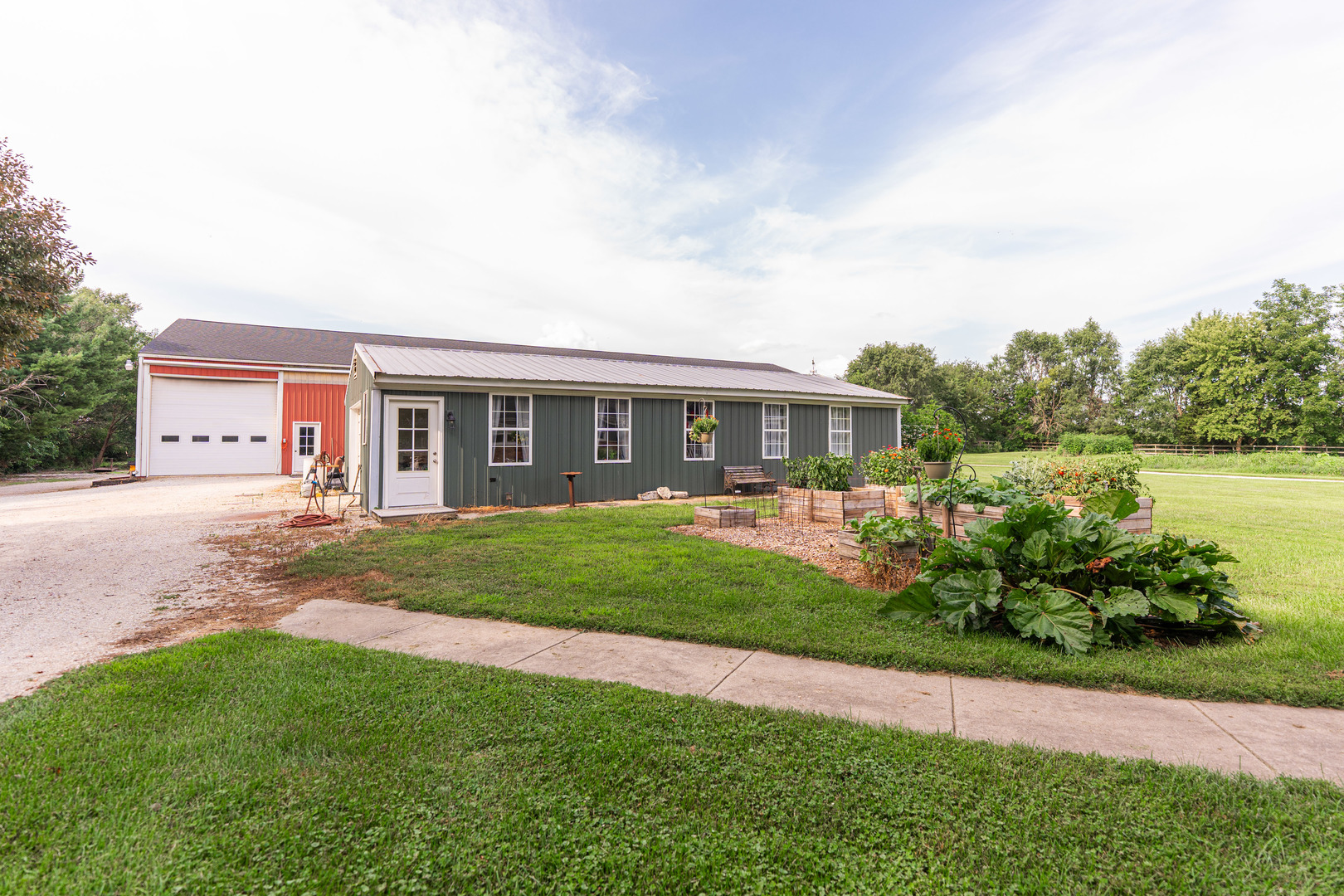 Hinckley, Illinois, 60520, United States, 3 Bedrooms Bedrooms, ,2 BathroomsBathrooms,Residential,For Sale,1921683