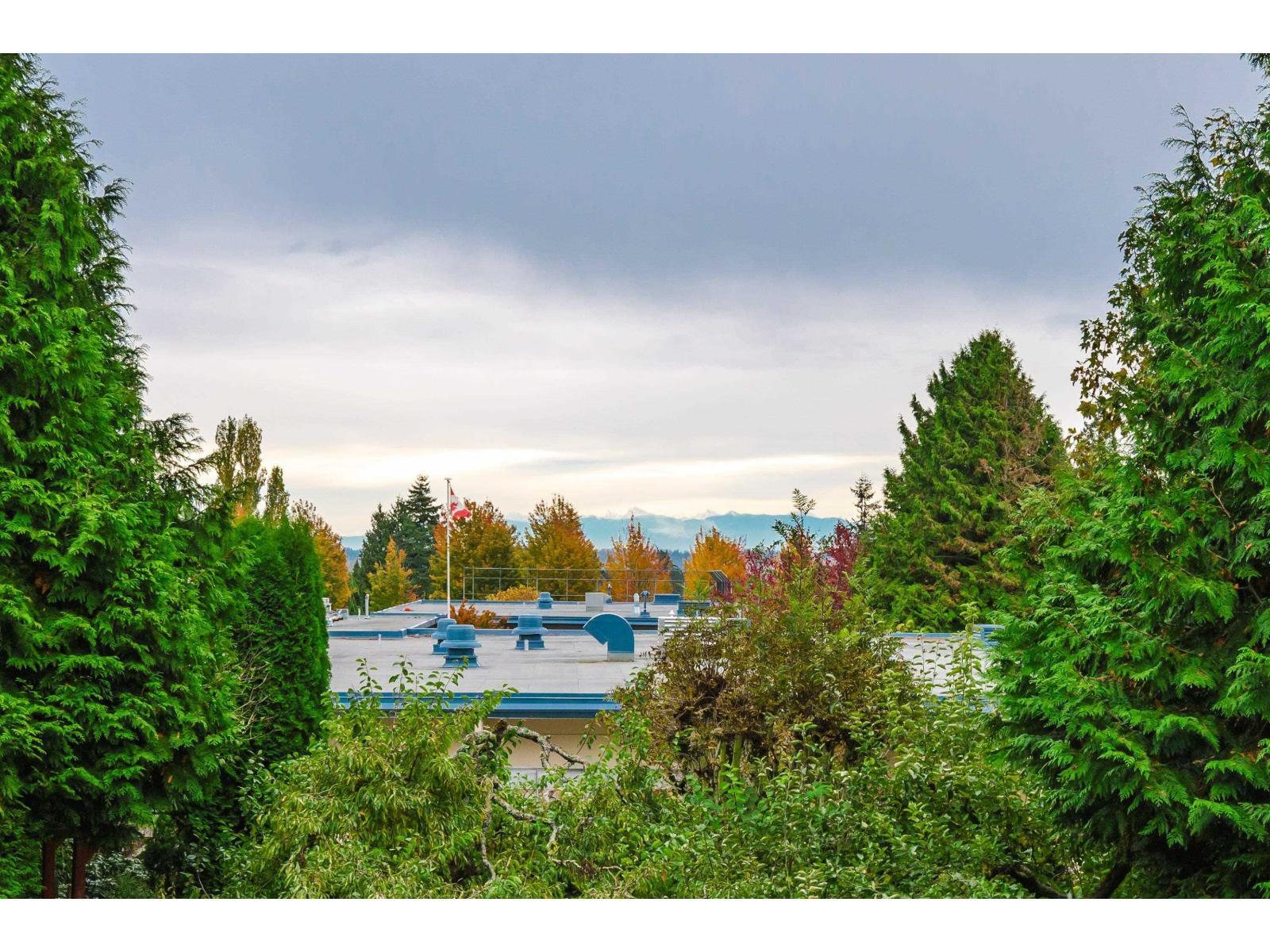 WHITE ROCK, British Columbia, V4B 4T7, CA, 4 Bedrooms Bedrooms, ,2 BathroomsBathrooms,Residential,For Sale,1951469