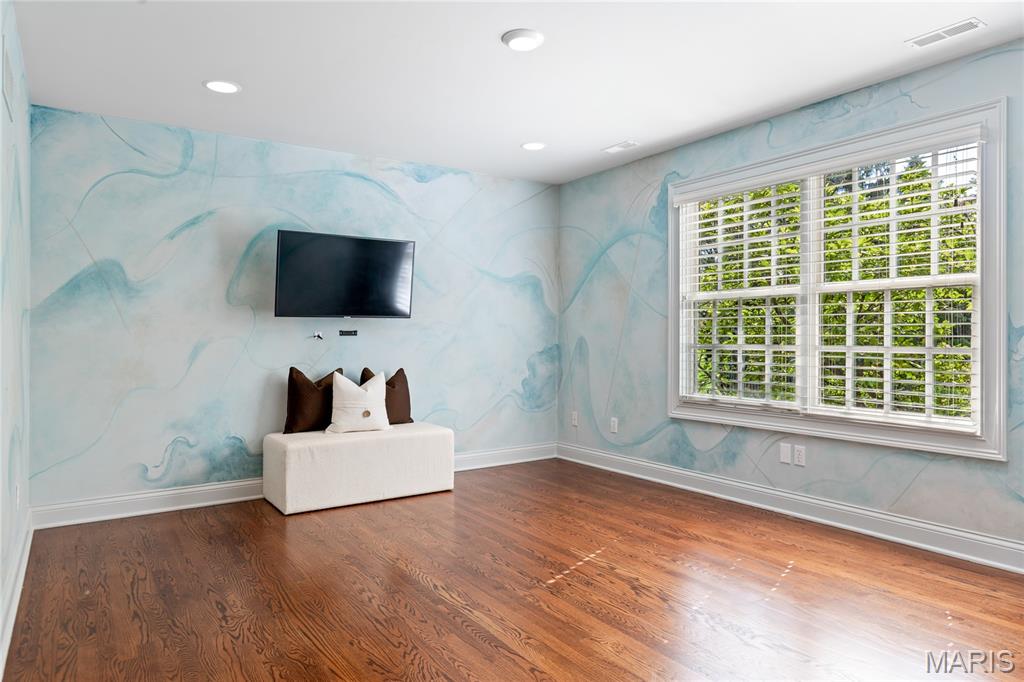 Town and Country, Missouri, 63141, United States, 5 Bedrooms Bedrooms, ,7 BathroomsBathrooms,Residential,For Sale,1966685