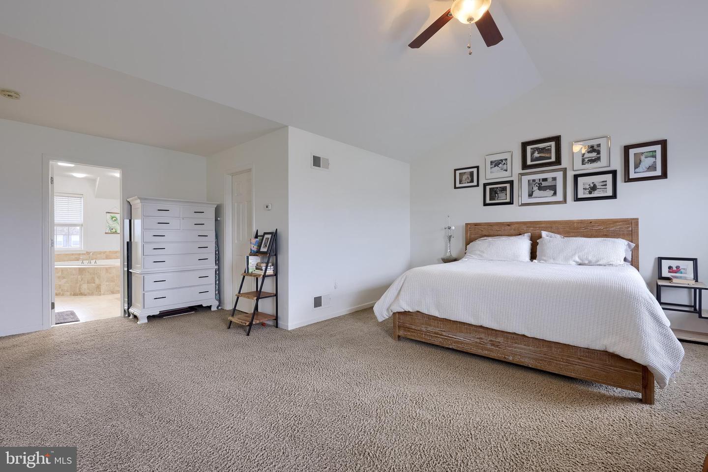Palmyra, Pennsylvania, 17078, United States, 5 Bedrooms Bedrooms, ,3 BathroomsBathrooms,Residential,For Sale,1827180