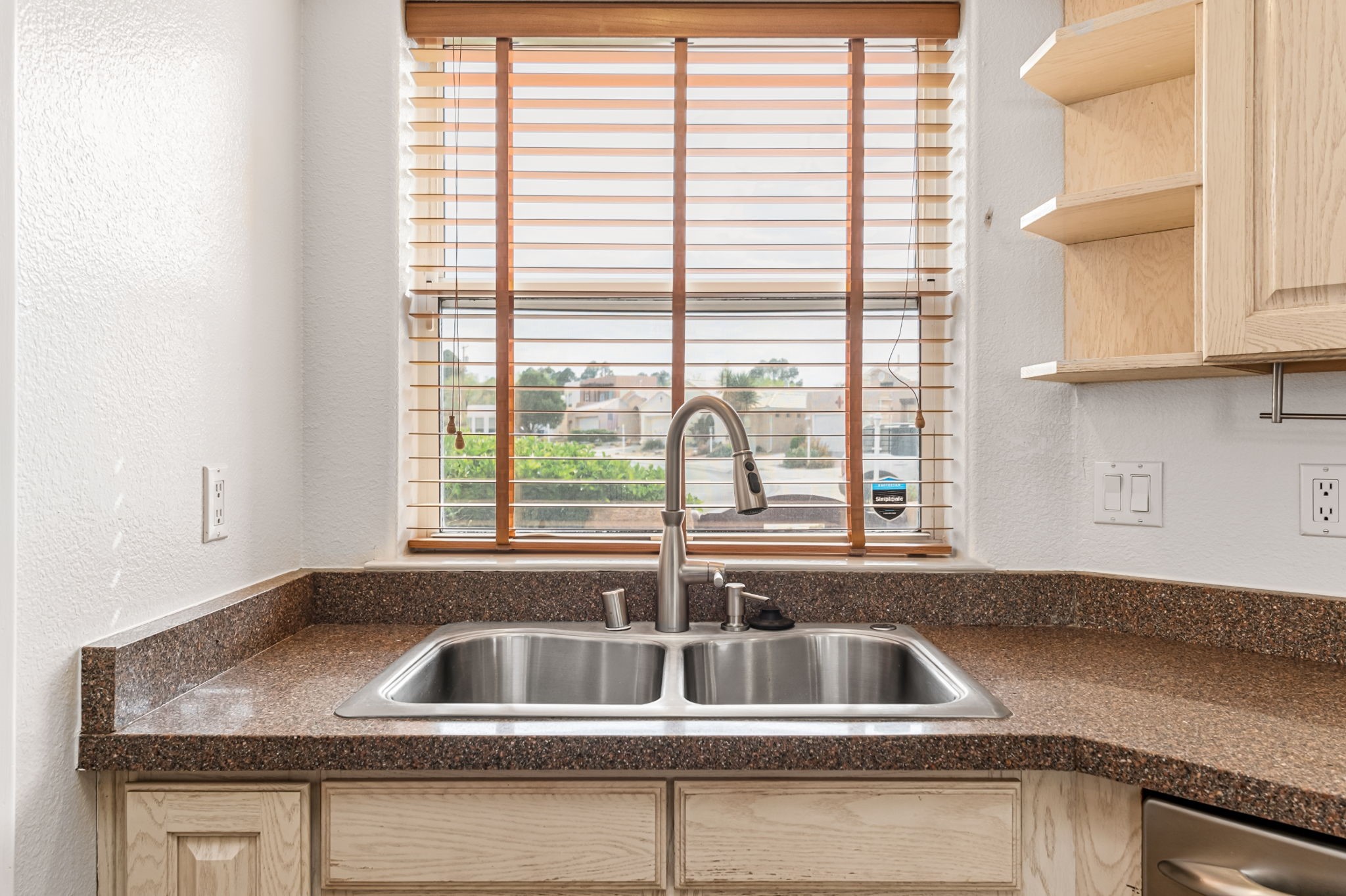  901 Calle Coronado - 物件實景