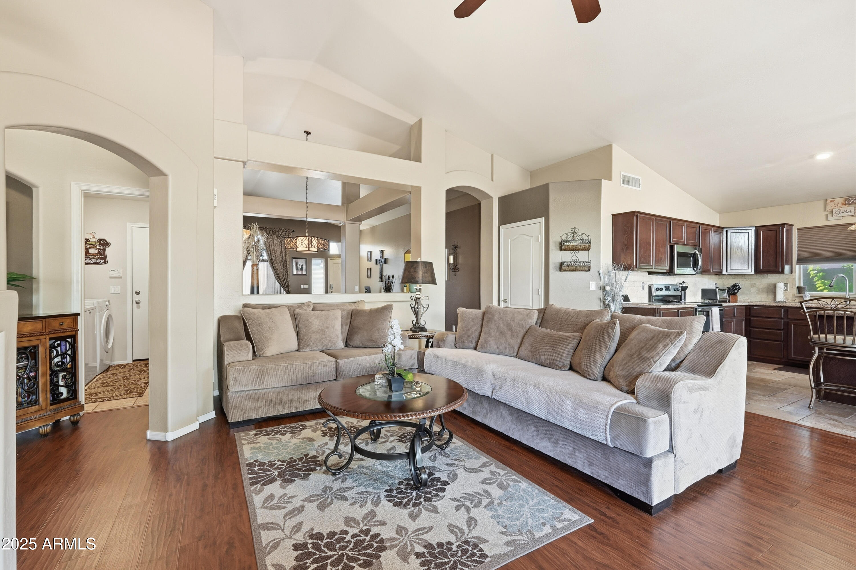 Phoenix, Arizona, 85024, United States, 3 Bedrooms Bedrooms, ,2 BathroomsBathrooms,Residential,For Sale,1995544