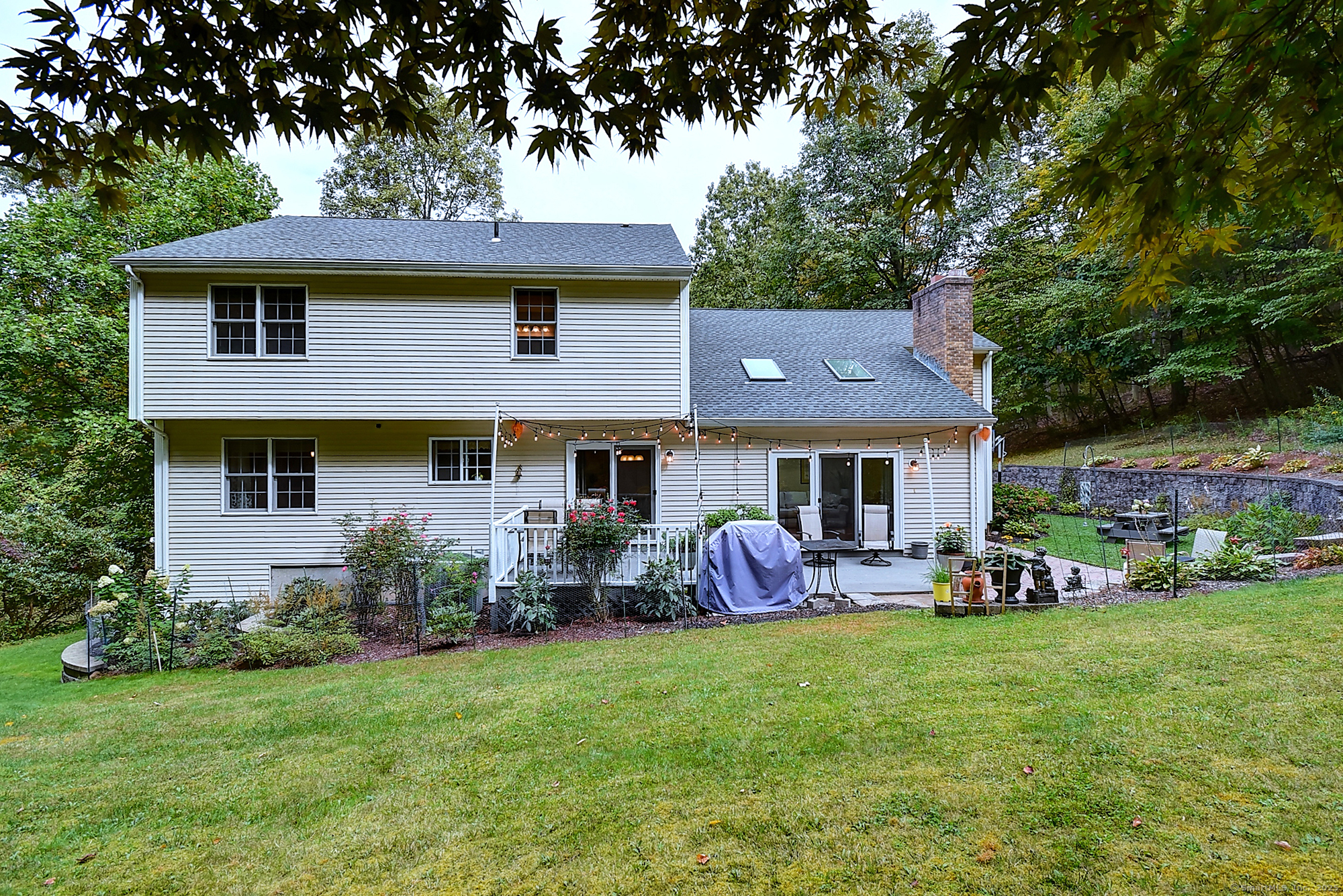 Cheshire, Connecticut, 06410, United States, 3 Bedrooms Bedrooms, ,3 BathroomsBathrooms,Residential,For Sale,1987474