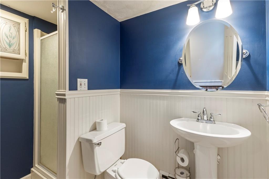 North Smithfield, Rhode Island, 02896, United States, 3 Bedrooms Bedrooms, ,3 BathroomsBathrooms,Residential,For Sale,1870589