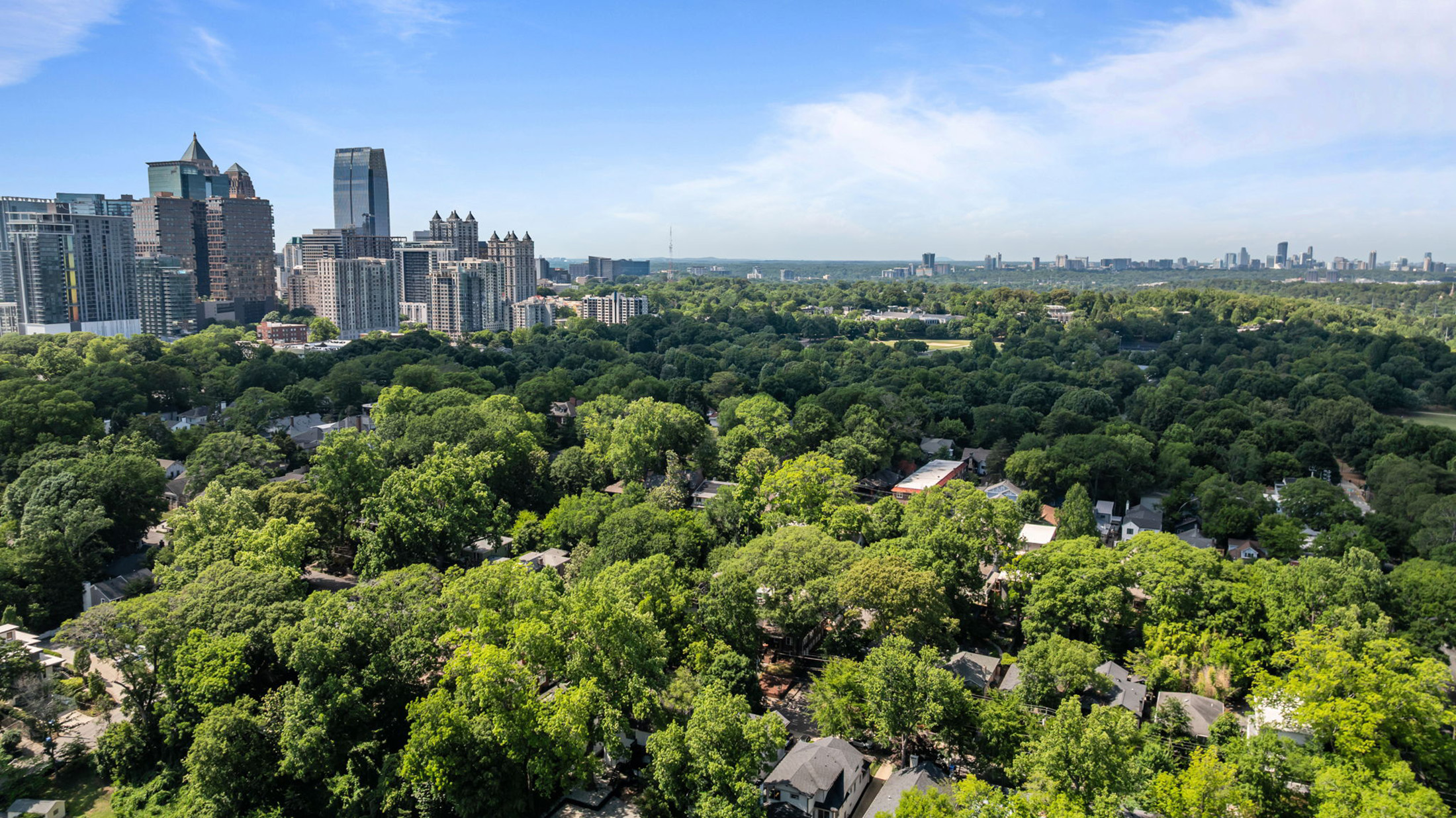  Stunning and Versatile Residence in One of Atlanta