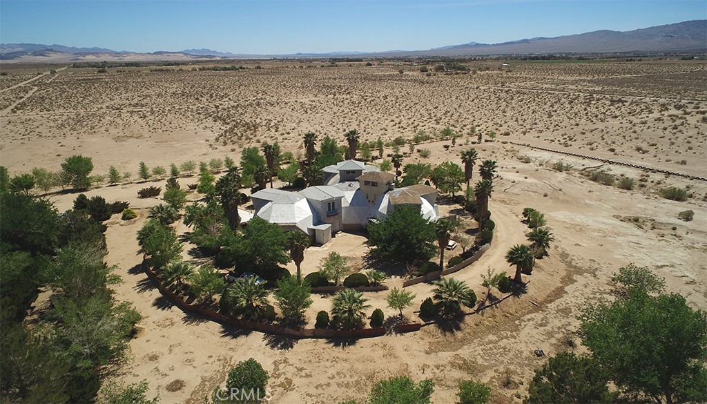 Newberry Springs, California, 92365, United States, 4 Bedrooms Bedrooms, ,6 BathroomsBathrooms,Residential,For Sale,1990195