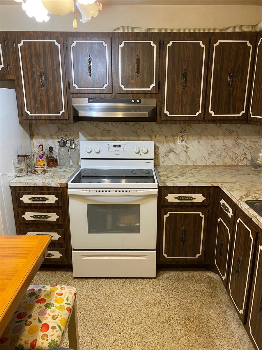 Miami, Florida, 33144, United States, 3 Bedrooms Bedrooms, ,2 BathroomsBathrooms,Residential,For Sale,1988627