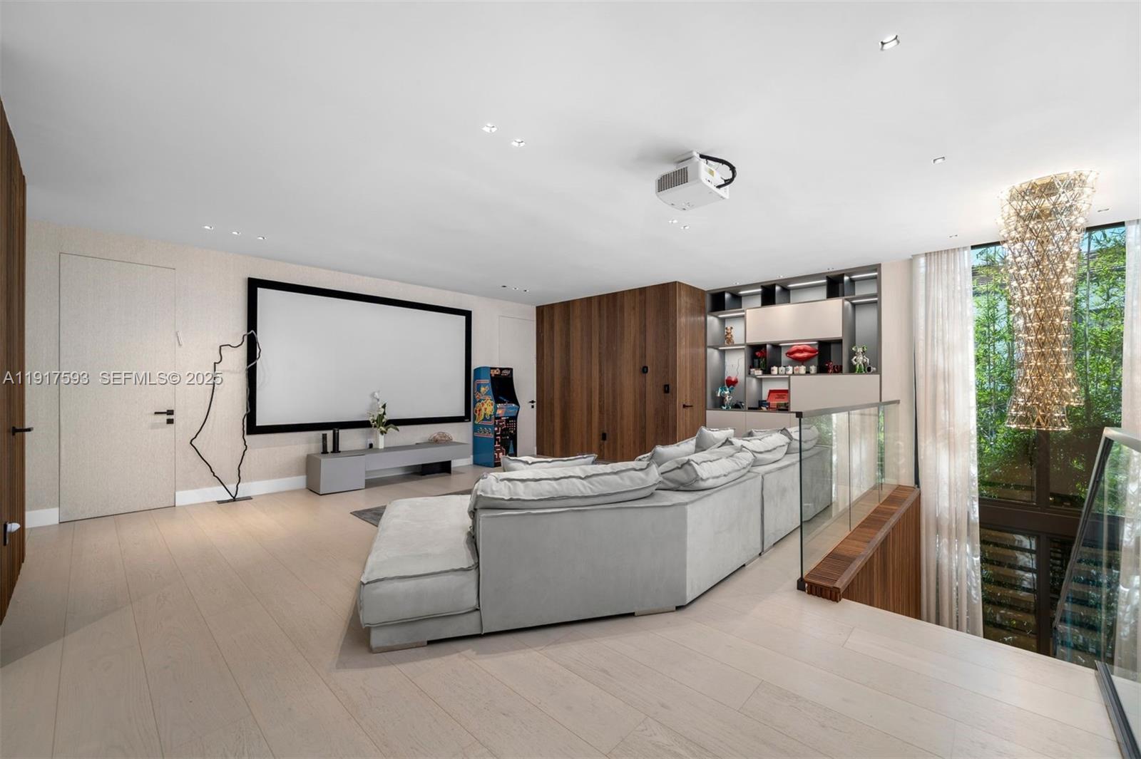 Golden Beach, Florida, 33160, United States, 6 Bedrooms Bedrooms, ,7 BathroomsBathrooms,Residential,For Sale,2000920