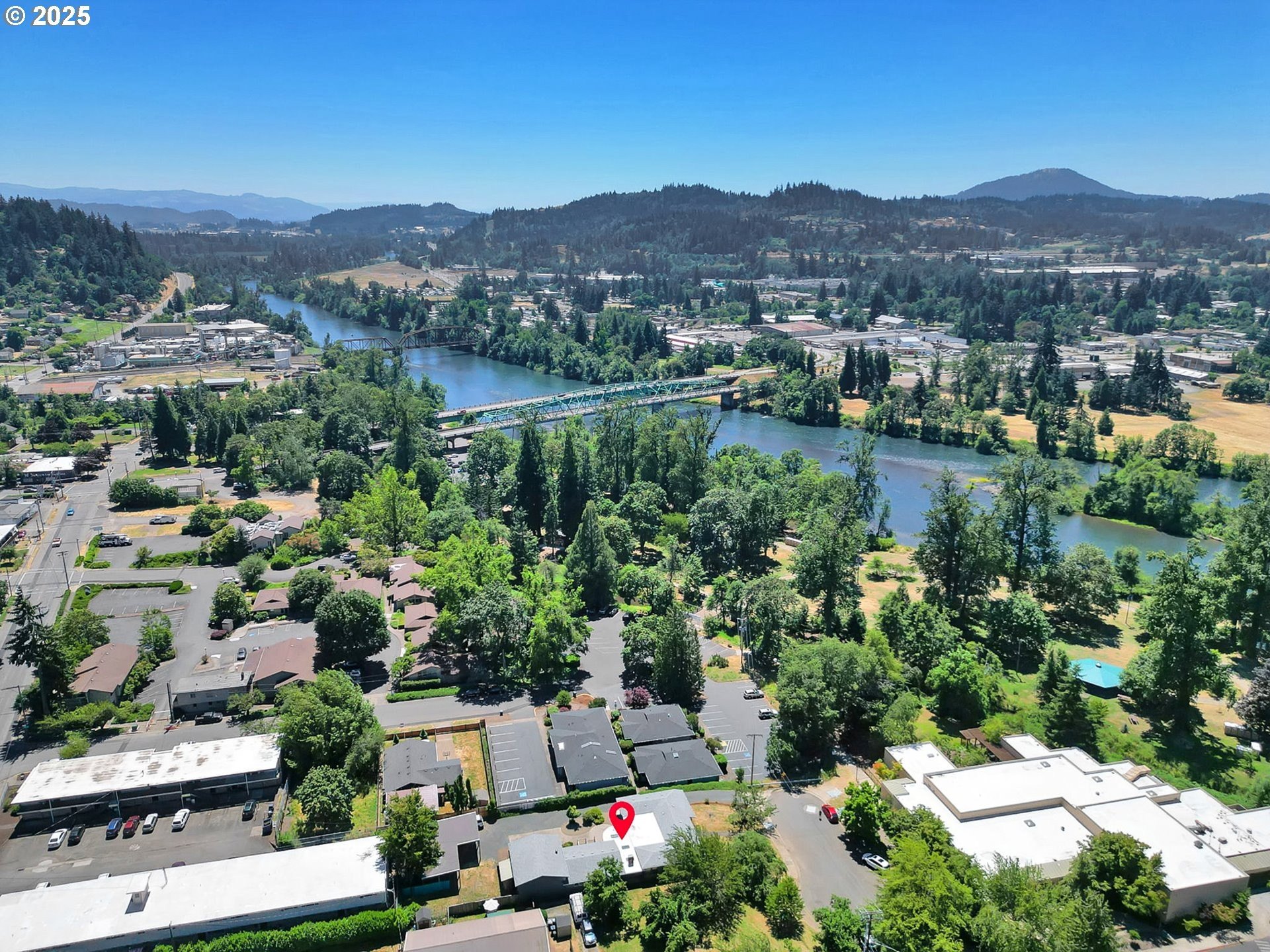 Springfield, Oregon, 97477, United States, 4 Bedrooms Bedrooms, ,2 BathroomsBathrooms,Residential,For Sale,1918433