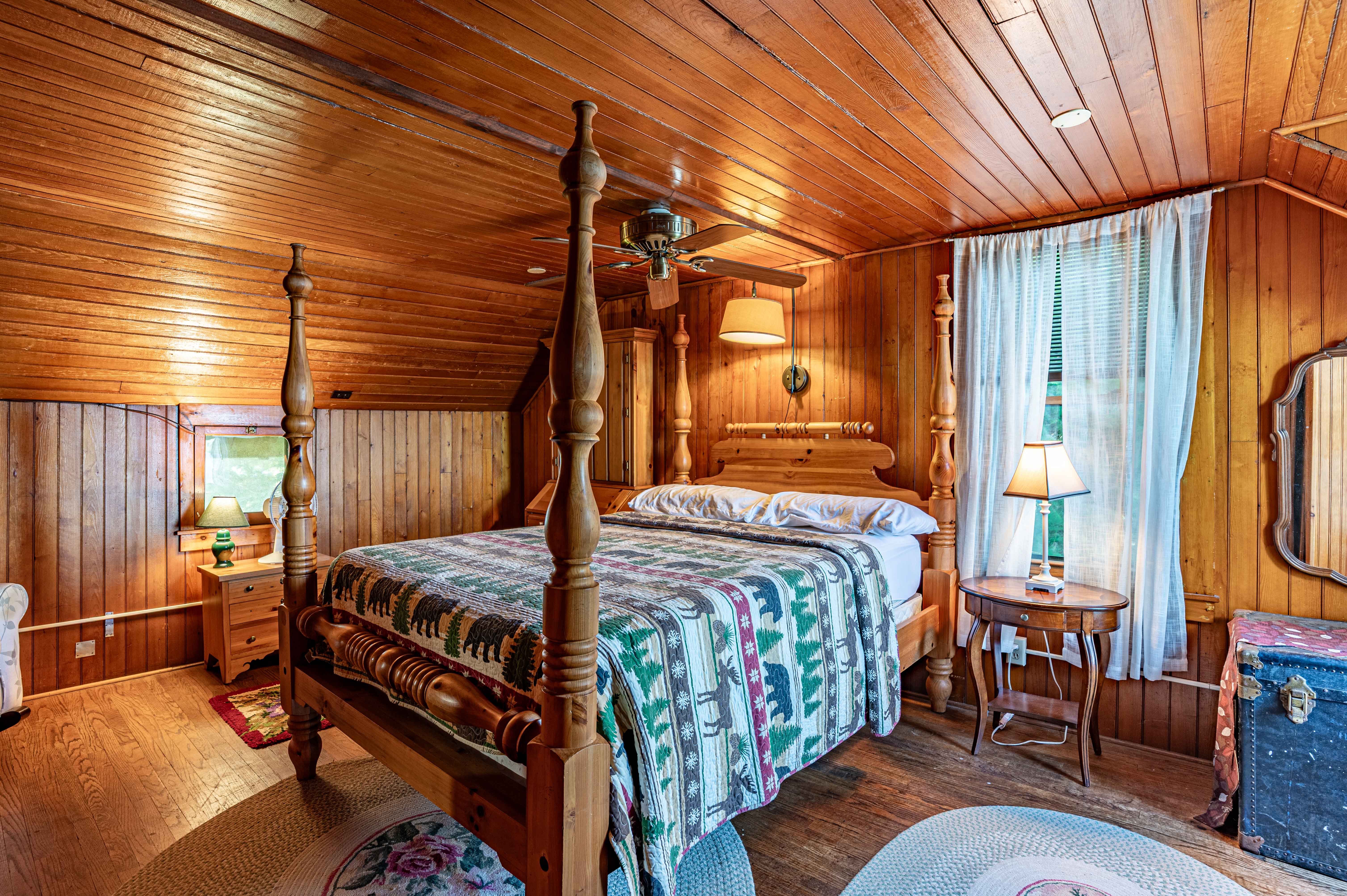  Historic Ramblers Lodge on Fourth Lake - 物件實景