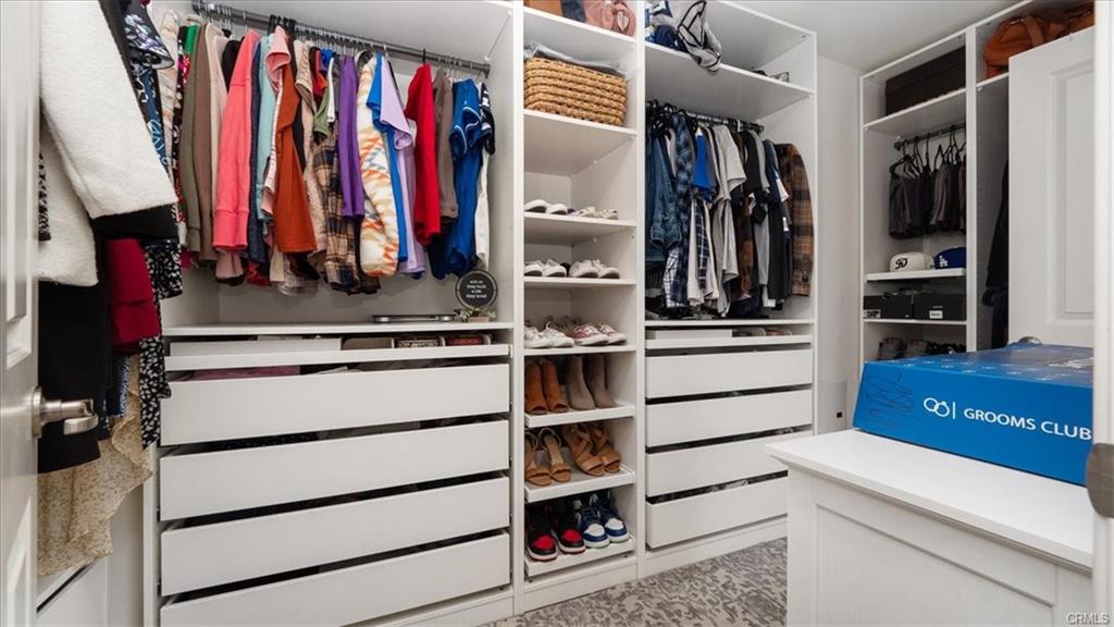 Downtown San Bernard, California, 92407, United States, 6 Bedrooms Bedrooms, ,4 BathroomsBathrooms,Residential,For Sale,1977096