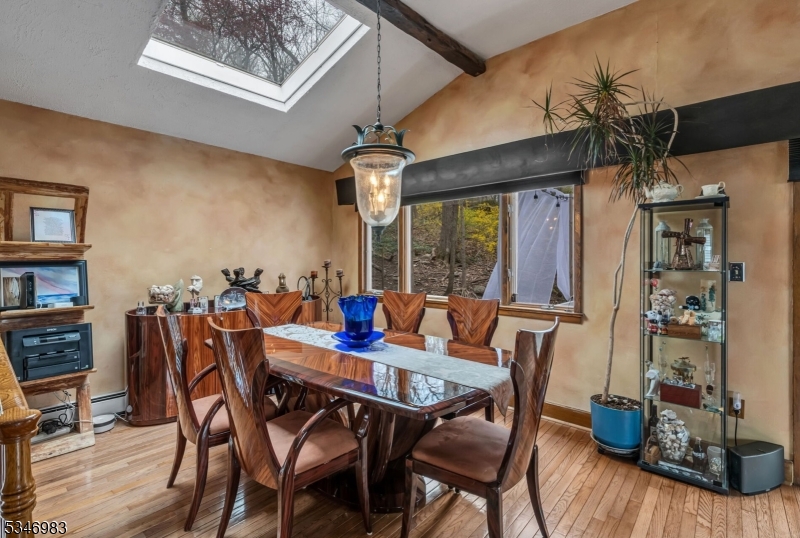 Ringwood Boro, New Jersey, 07456, United States, 4 Bedrooms Bedrooms, ,2 BathroomsBathrooms,Residential,For Sale,1794358
