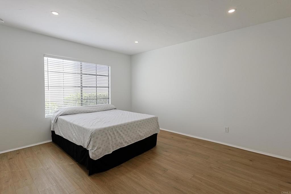 Santee, California, 92071, United States, 2 Bedrooms Bedrooms, ,2 BathroomsBathrooms,Residential,For Sale,1968611