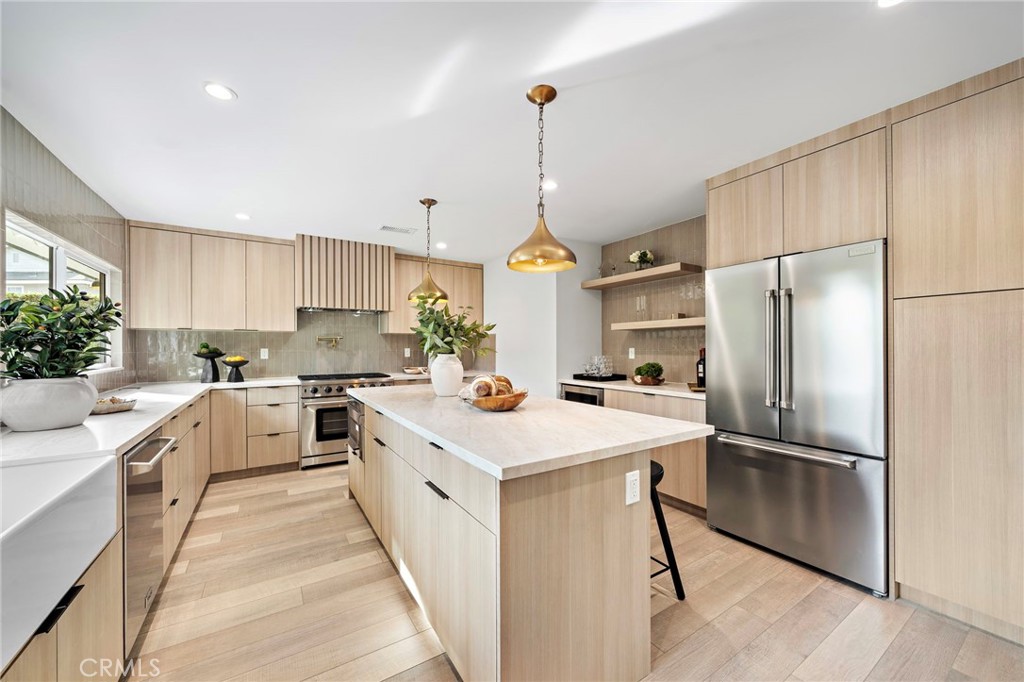 Huntington Beach, California, 92649, United States, 5 Bedrooms Bedrooms, ,4 BathroomsBathrooms,Residential,For Sale,1986485