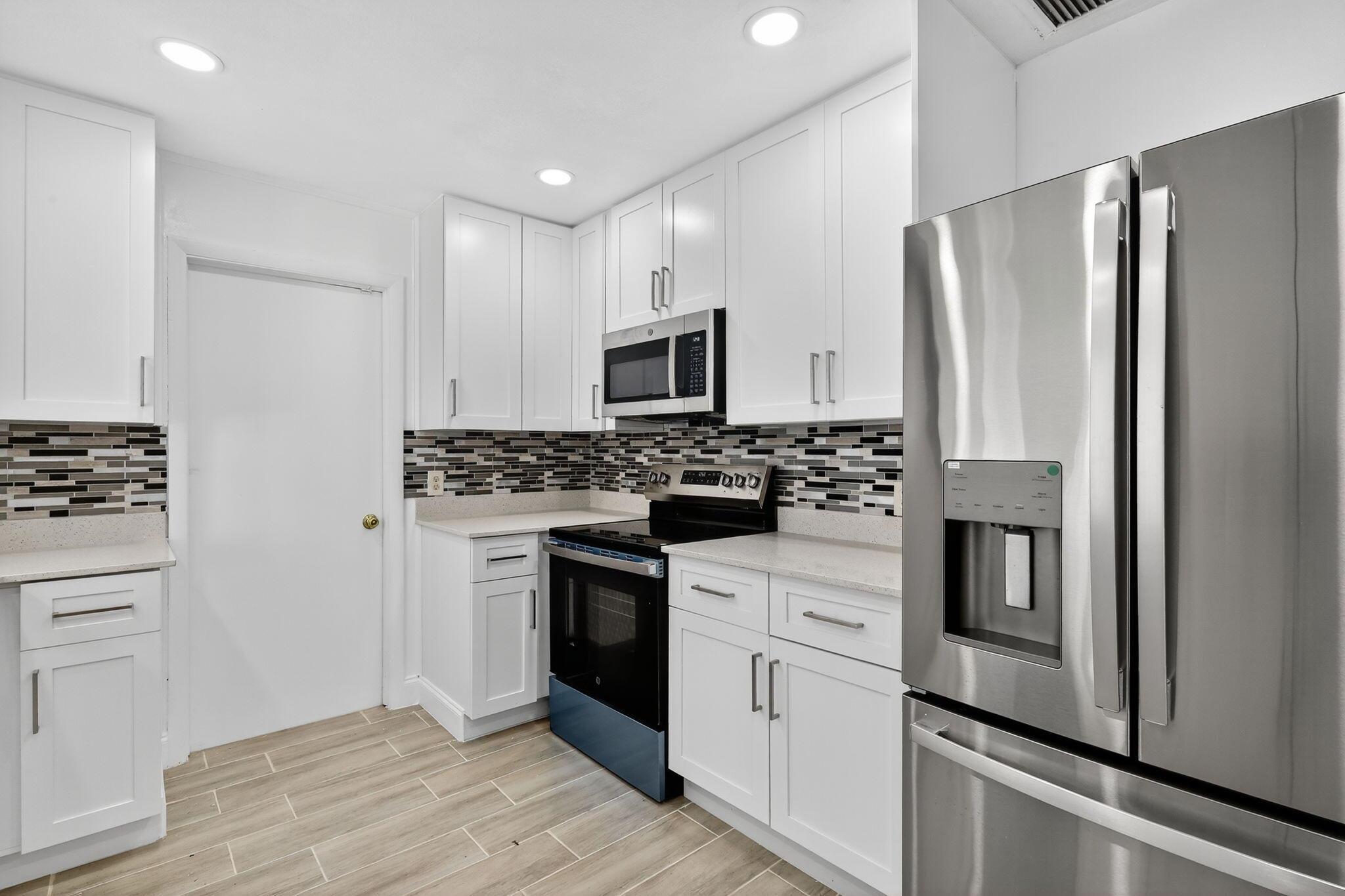 West Palm Beach, Florida, 33401, United States, 4 Bedrooms Bedrooms, ,2 BathroomsBathrooms,Residential,For Sale,1975982