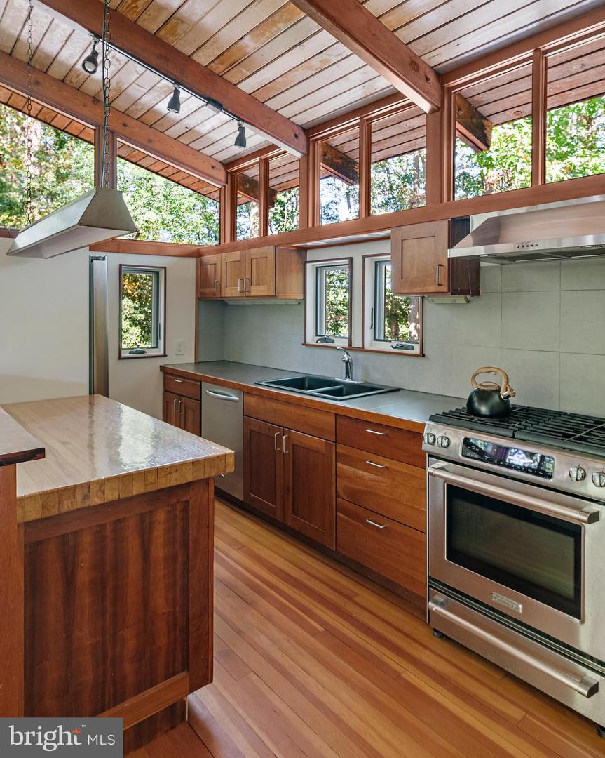 Arnold, Maryland, 21012, United States, ,Land,For Sale,1988934