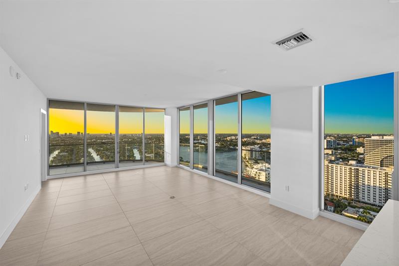 Fort Lauderdale, Florida, 33304, United States, 2 Bedrooms Bedrooms, ,3 BathroomsBathrooms,Residential,For Sale,1995654