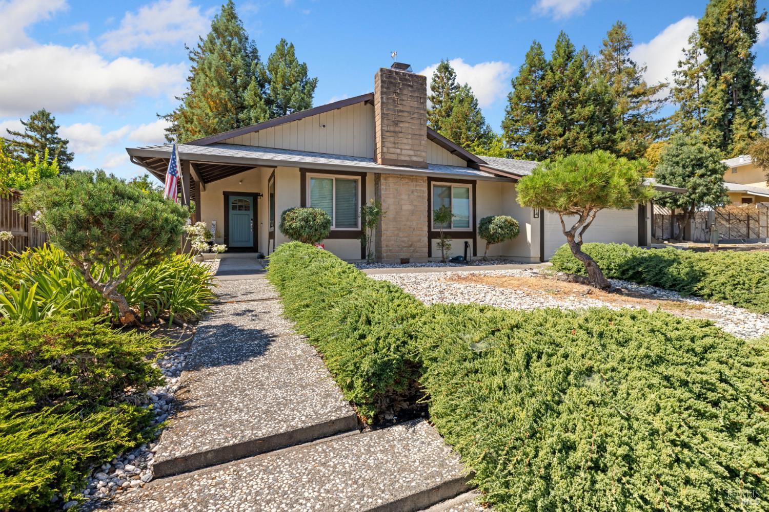 Petaluma, California, 94954, United States, 4 Bedrooms Bedrooms, ,2 BathroomsBathrooms,Residential,For Sale,1921484