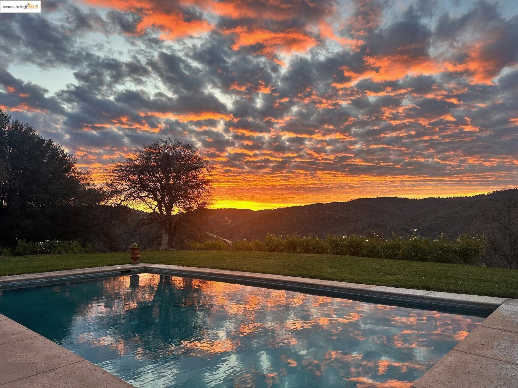 Sonora, California, 95370, United States, 4 Bedrooms Bedrooms, ,4 BathroomsBathrooms,Residential,For Sale,1846980
