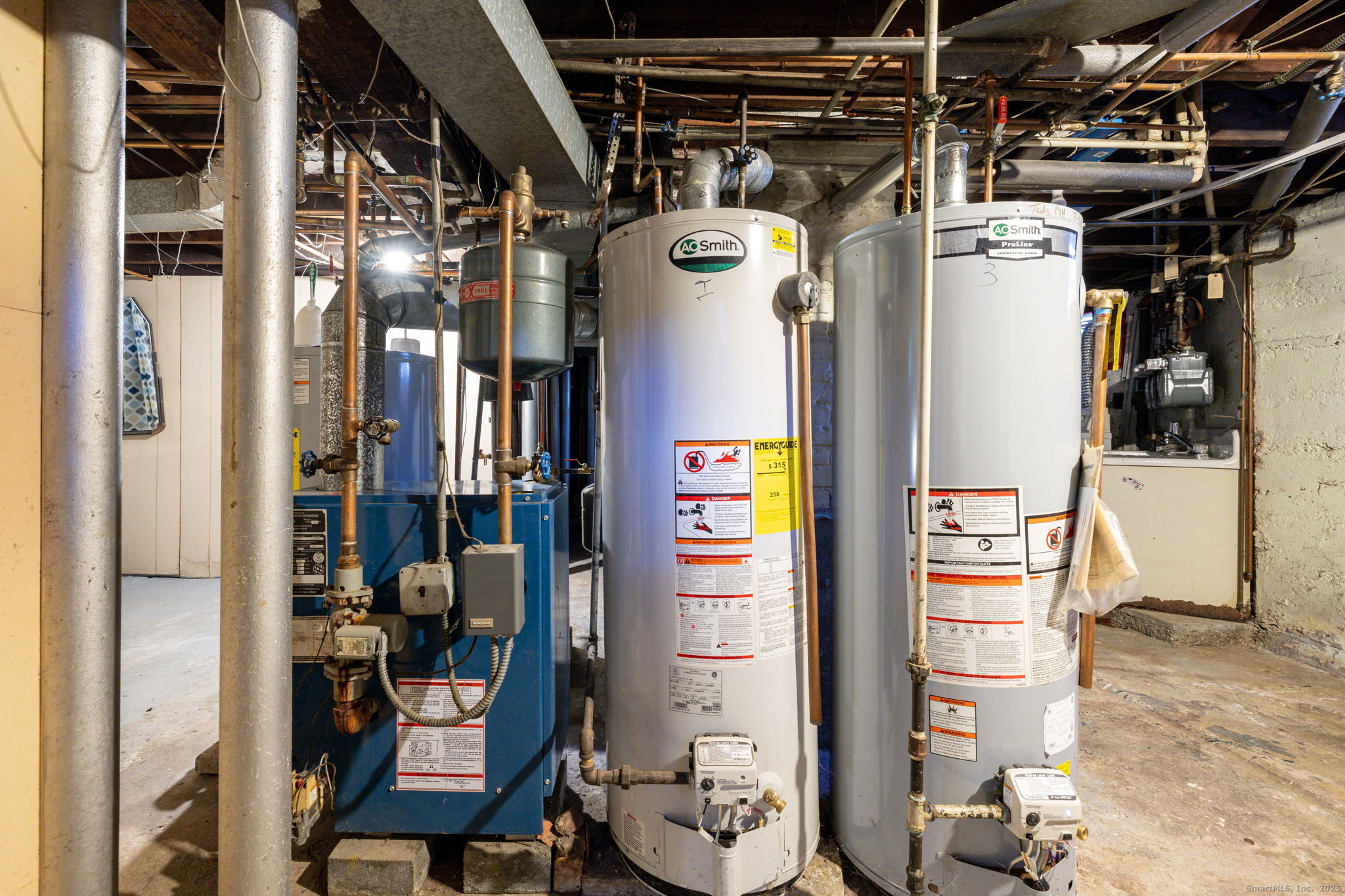 Hartford, Connecticut, 06105, United States, 8 Bedrooms Bedrooms, ,3 BathroomsBathrooms,Residential,For Sale,1994837