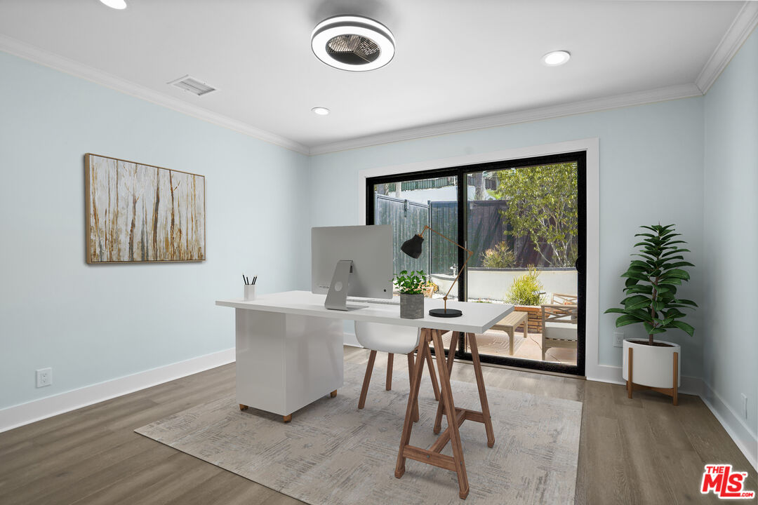 Los Angeles, California, 90068, United States, 3 Bedrooms Bedrooms, ,2 BathroomsBathrooms,Residential,For Sale,1911201